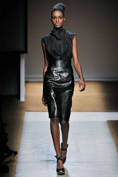 Look 12